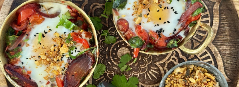 ...mit Curryblätter-Dukkah aus dem Ofen!