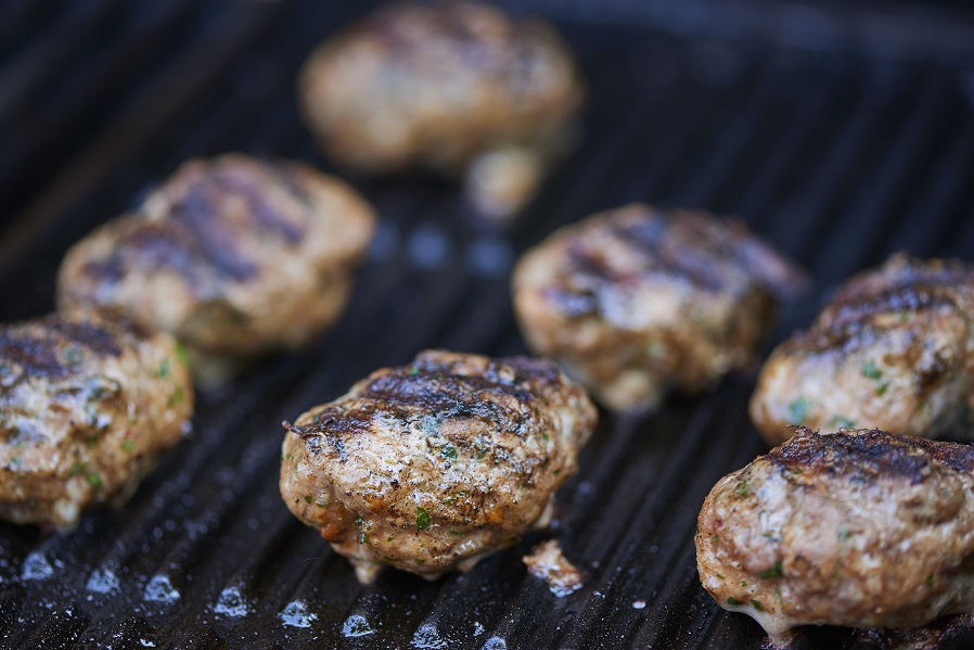 Zur Weltmeisterschaft am Sonntag: Cevapcici mit Pariser Pfeffer ...