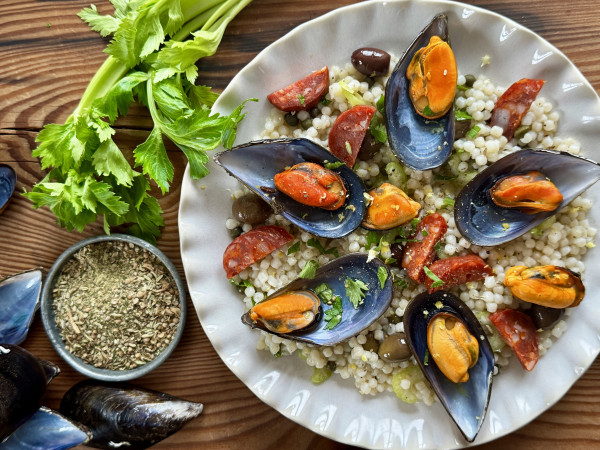 Perlcouscous-Salat-mit-Muscheln