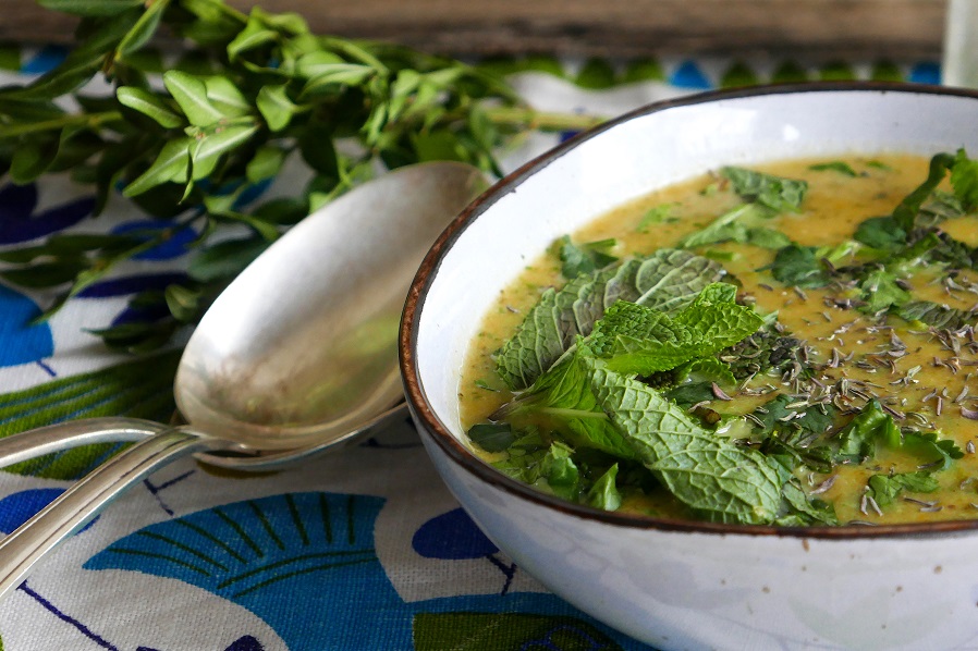 Zucchini-Kräutersuppe mit Limette | Gewürze der Welt