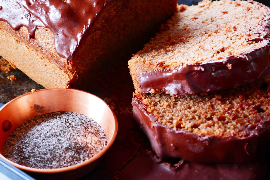 Rotweinkuchen mit Schokoguss | Gewürze der Welt