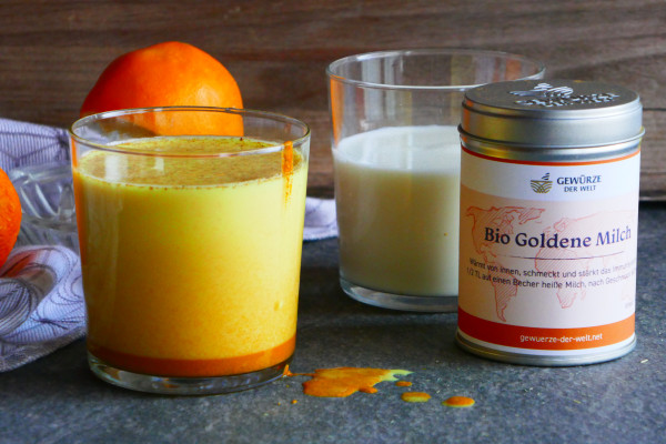 Goldene-Milch-mit-Orangensaft1