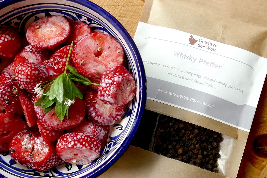 Pfeffer-Erdbeeren mit Waldmeister | Gewürze der Welt