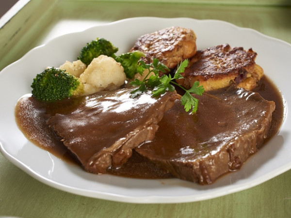 Rotweinsauerbraten mit Breznplätzchen | Rezepte | Gewürz-Blog | Gewürze ...